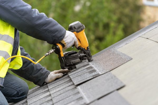 Shingles Installation in Deland