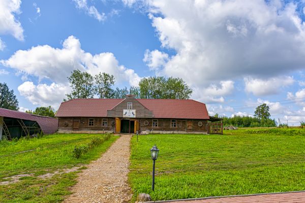 Barn Roofing Service in Deland